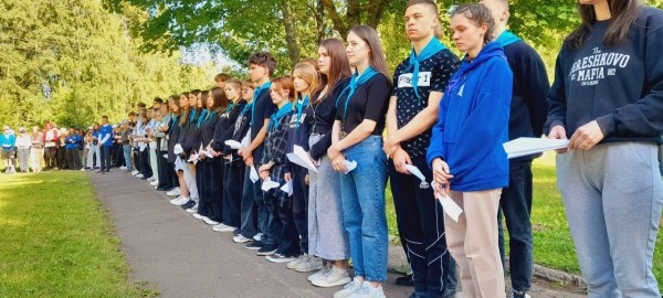 27 июля 2023 года школьники Калининграда почтили память детей, погибших во время вооружённого конфликта на Донбассе