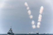 
						&laquo;Парад кораблей и вальс буксиров&raquo;: как прошёл День ВМФ в Балтийске (фото)			Избранное								