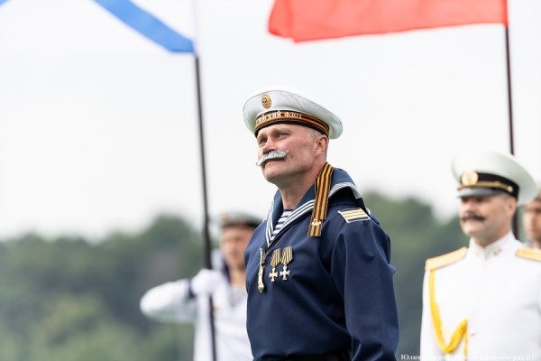 День ВМФ в Балтийске: как прошел парад кораблей Балтфлота (фото) День ВМФ в Балтийске: как прошел парад кораблей Балтфлота (фото)