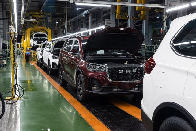 
						Сбер профинансирует выпуск машин китайских брендов на &laquo;Автоторе&raquo; на 10 млрд рублей											