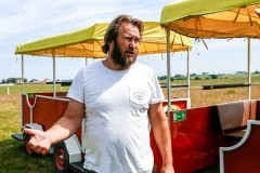 
						&laquo;На паровозе по полю&raquo;: под Зеленоградском открыли сафари-парк с необычными коровами (фото)			Избранное								