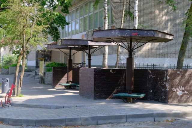 
						Власти спрашивают у калининградцев, что делать с необычной остановкой на улице Карташева											