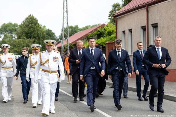 День ВМФ в Балтийске: как прошел парад кораблей Балтфлота (фото) День ВМФ в Балтийске: как прошел парад кораблей Балтфлота (фото)