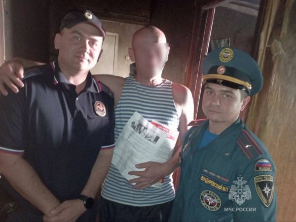 В Черняховске силовики предупредили социально слабых о вреде курения В Черняховске силовики предупредили социально слабых о вреде курения