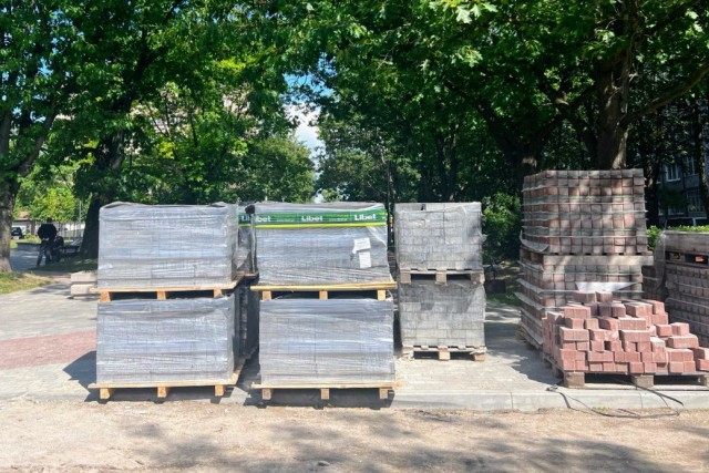 
						Дятлова предложила отказаться от польской плитки при обустройстве пешеходных зон в Калининграде											
