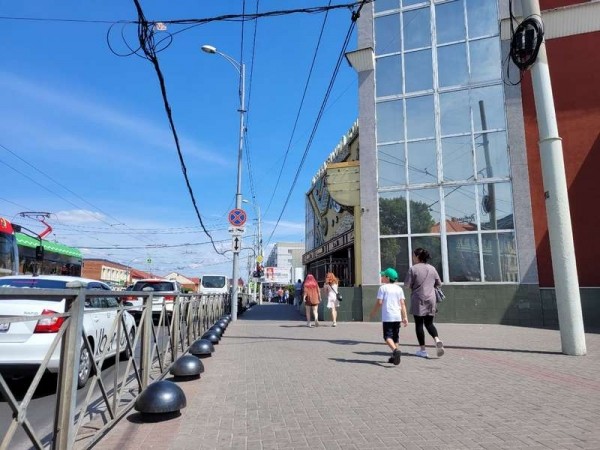 У ночного клуба в центре Калининграда установили двойную защиту У ночного клуба в центре Калининграда установили двойную защиту