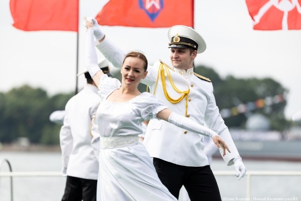 День ВМФ в Балтийске: как прошел парад кораблей Балтфлота (фото) День ВМФ в Балтийске: как прошел парад кораблей Балтфлота (фото)