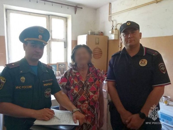 В Черняховске силовики предупредили социально слабых о вреде курения В Черняховске силовики предупредили социально слабых о вреде курения
