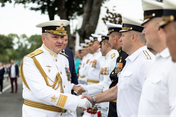 День ВМФ в Балтийске: как прошел парад кораблей Балтфлота (фото) День ВМФ в Балтийске: как прошел парад кораблей Балтфлота (фото)