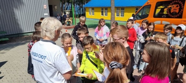 «Лаборатория безопасности» в гостях у загородного центра «Юность» «Лаборатория безопасности» в гостях у загородного центра «Юность»