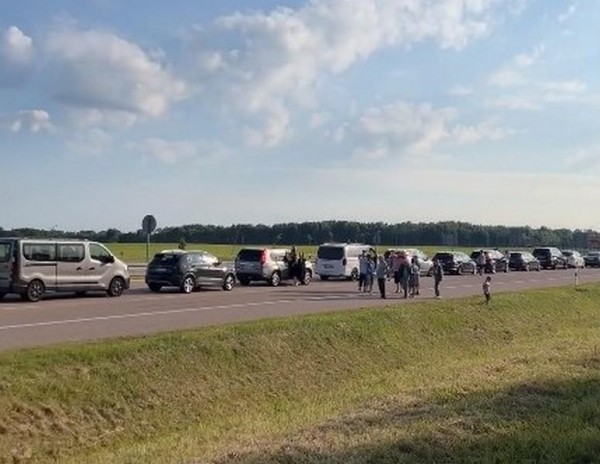 В Калининград снова прорываются машины с немецкими номерами В Калининград снова прорываются машины с немецкими номерами