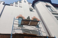 
						В Калининграде завершают ремонт старинного дома с гаргульями на Комсомольской  (фото)											