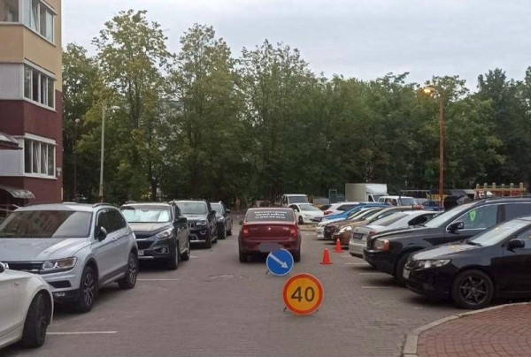 В Калининграде во дворах на Дзержинского сбили 4-летнего мальчика В Калининграде во дворах на Дзержинского сбили 4-летнего мальчика