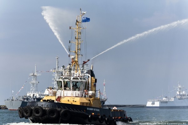 День ВМФ в Балтийске: как прошел парад кораблей Балтфлота (фото) День ВМФ в Балтийске: как прошел парад кораблей Балтфлота (фото)