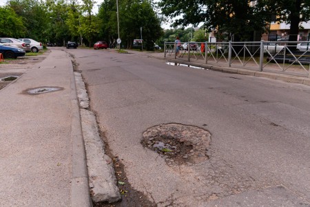 «Когда уже этой улицей будут заниматься»: фоторепортаж RUGRAD «Когда уже этой улицей будут заниматься»: фоторепортаж RUGRAD