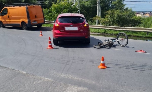 В Калининграде пенсионерка на «Форде» опрокинула зрелого велосипедиста В Калининграде пенсионерка на «Форде» опрокинула зрелого велосипедиста