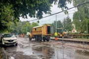 «Рельсы под дождём»: в Калининграде начали ремонтировать участок Фестивальной аллеи (фото)
«Рельсы под дождём»: в Калининграде начали ремонтировать участок Фестивальной аллеи (фото)