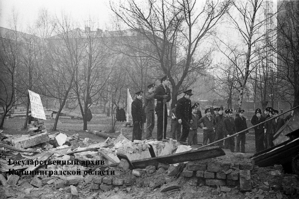 Светлогорск без туристов и визит рок-легенды: о чем писали газеты 35 лет назад